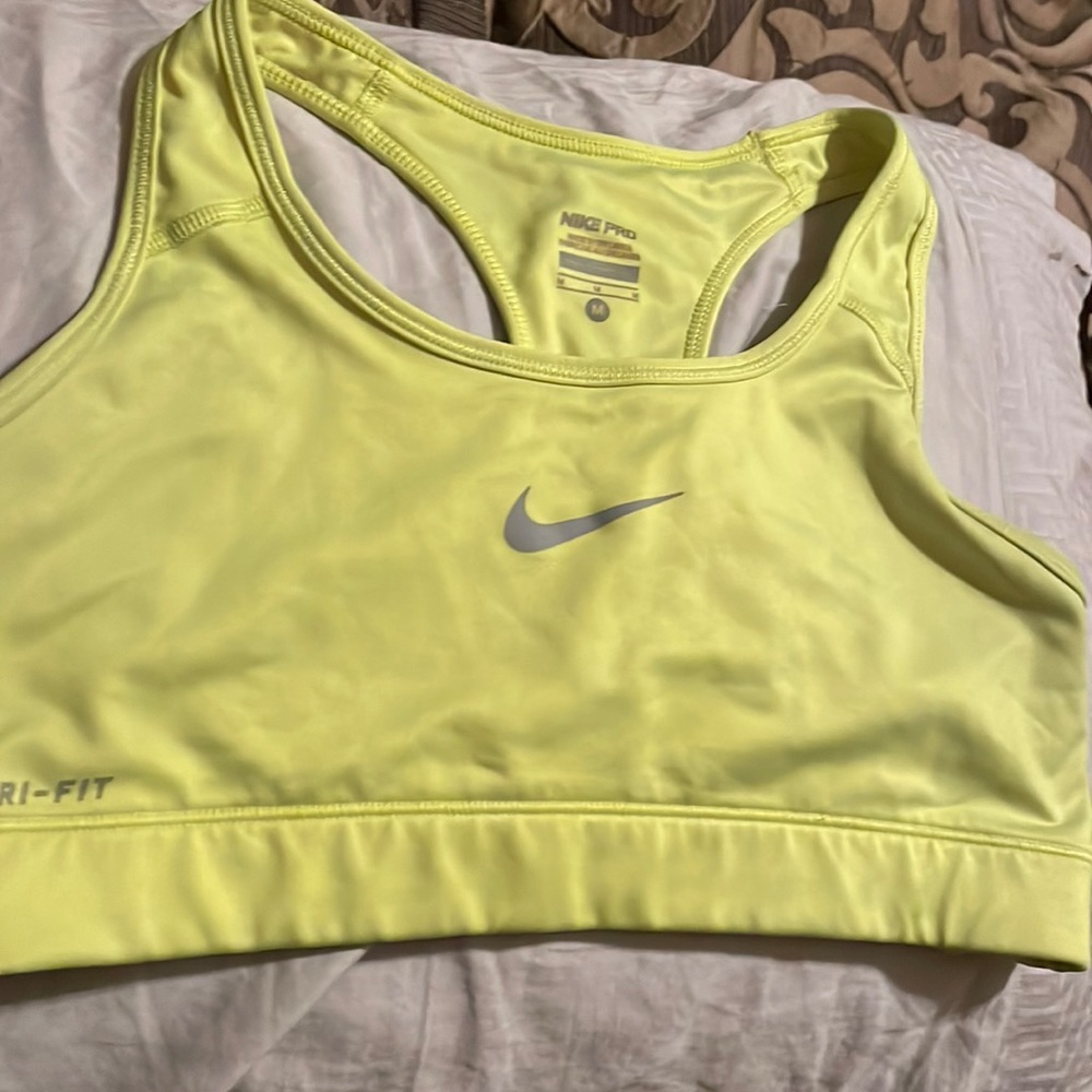 Nike medium sports bra size medium . New without tags